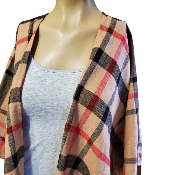 SOLD Tan Plaid Open Front Kimono Cape from Andree By Unit - Picture 4 of 4